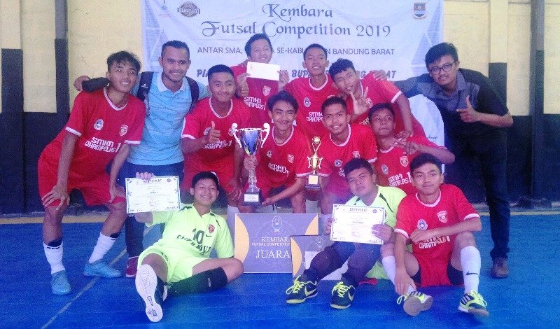 SMKN Cihampelas Raih Piala Bupati Bandung Barat
